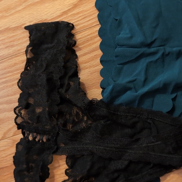 Victorias Secret Thong Set - M - Picture 2 of 2